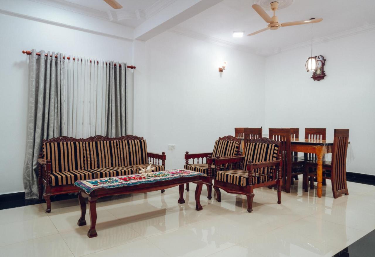 Sri Construction Circuit Bungalow Batticaloa Eksteriør billede